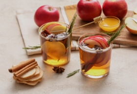 10 Best Ways to Make Delicious Apple Tea